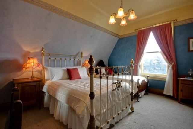 Westella Colonial B&B Accommodation Ulverstone Bilik gambar